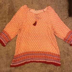 Patterned flowy blouse